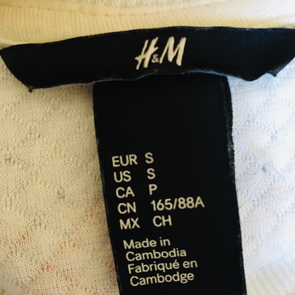 [H&M] Floral Quilted Oversized Sweatshirt - Picture 4 of 4